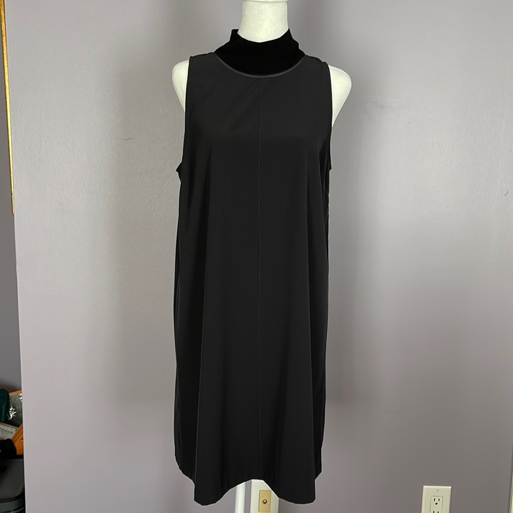 Athleta zip-neck super lightweight black dress size M